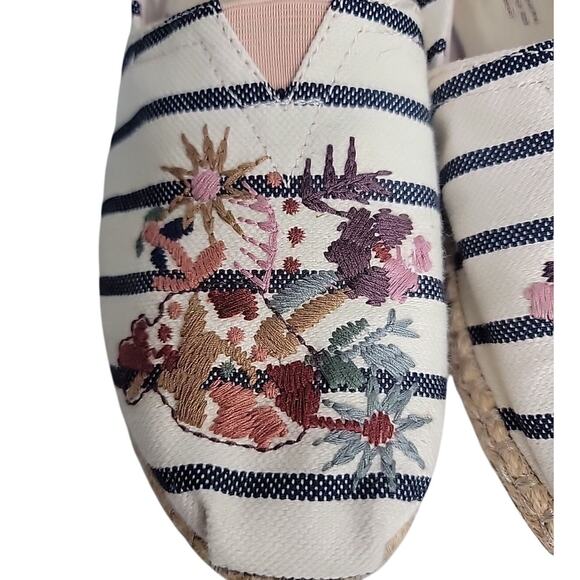 Toms Alpargata Rope Espadrilles Floral Embroidered Slip On Flats Size 8.5 EUC - Picture 3 of 9